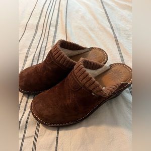 Ugg wedge clogs size 7 in good condition